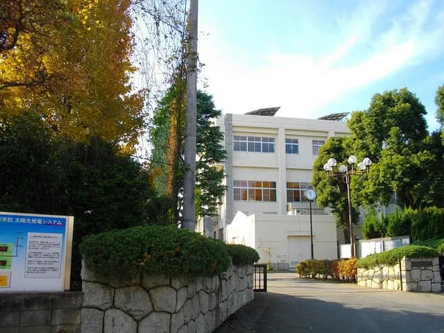 上尾高校の外観