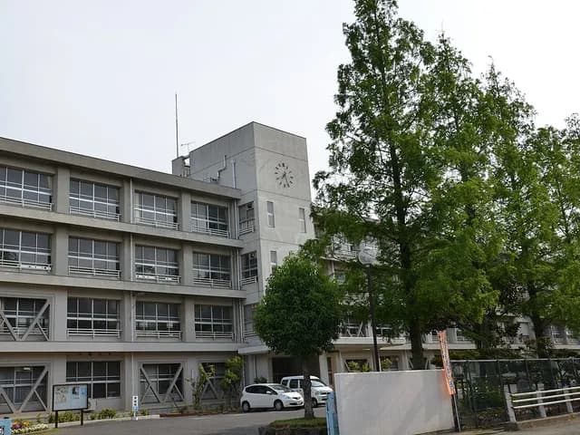 明石商業高校の外観