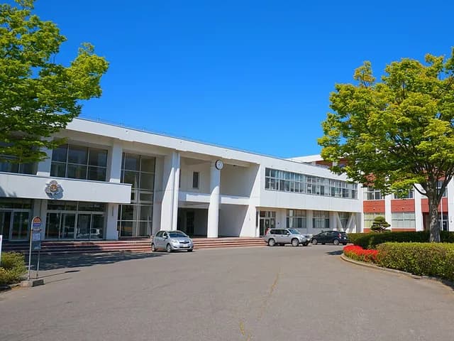 秋田西高校の外観