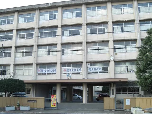 麻溝台高校の外観