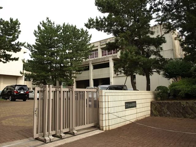 茅ケ崎西浜高校の外観