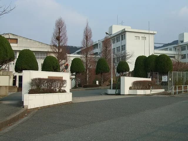 筑前高校の外観