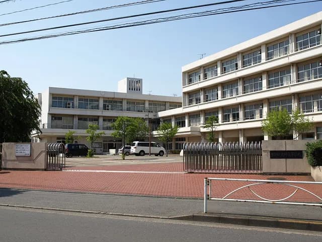 大師高校の外観