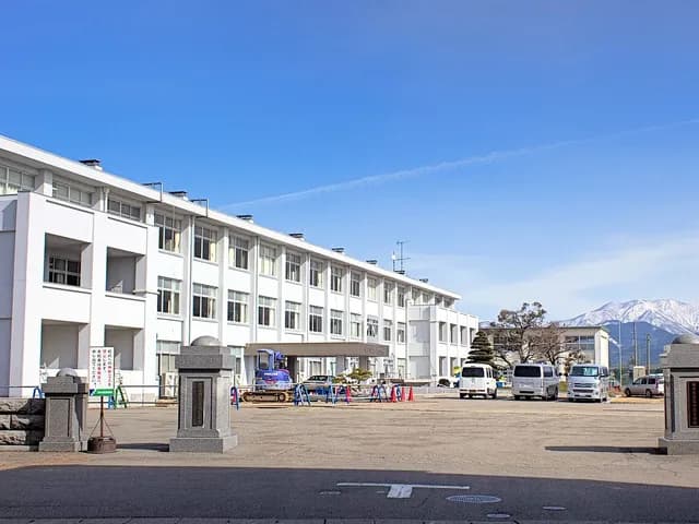 坂井高校の外観