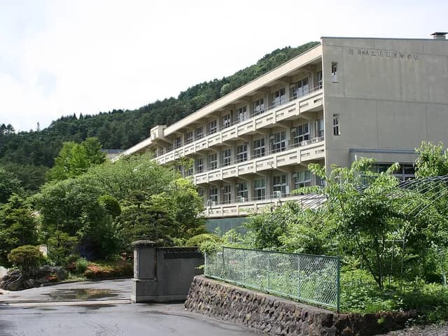 尾瀬高校の外観