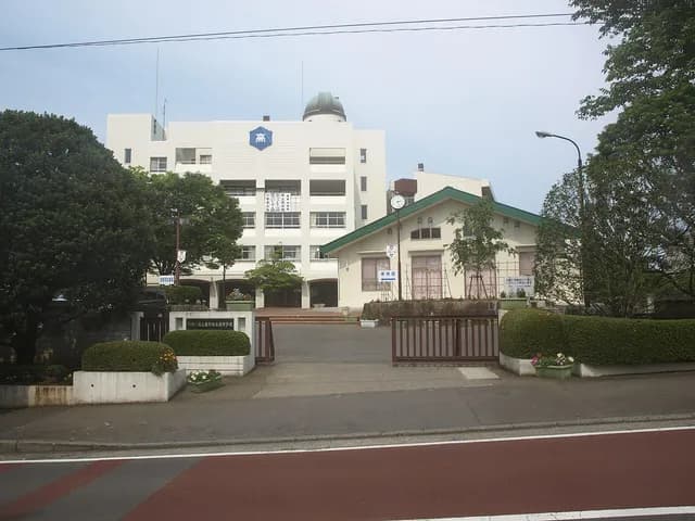 秦野総合高校の外観