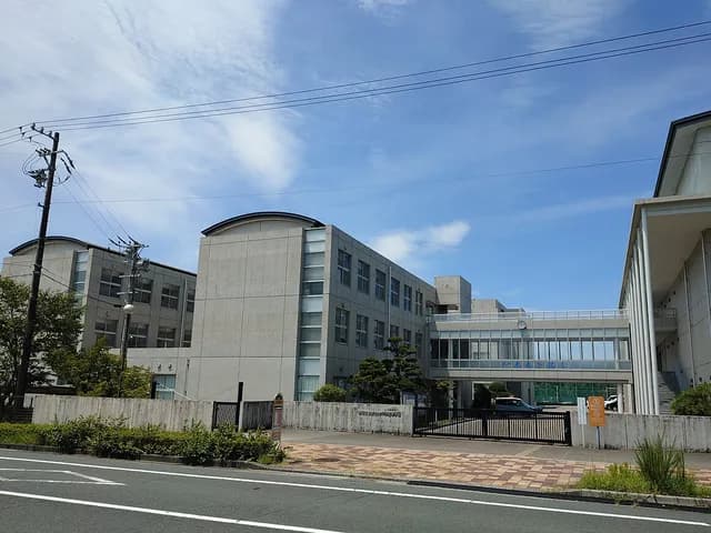 浜松大平台高校の外観