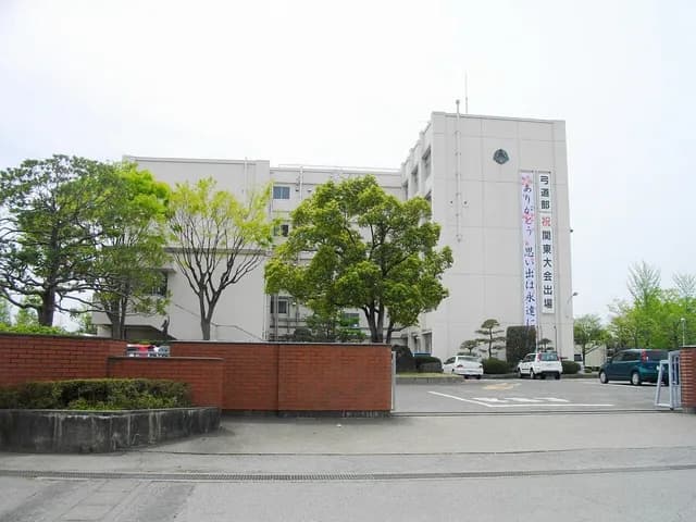 羽生第一高校の外観