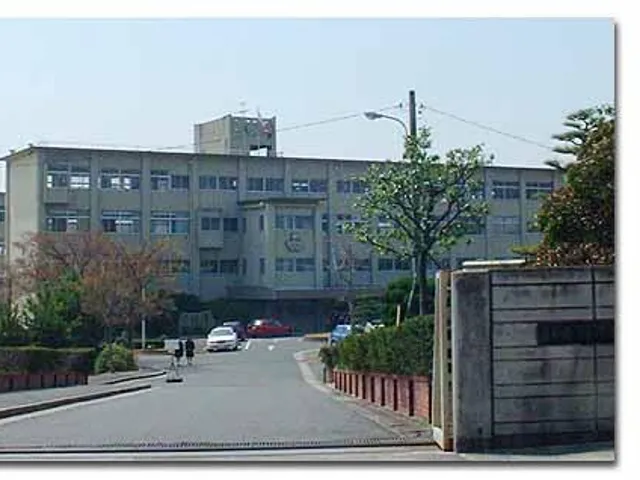 東浦高校の外観