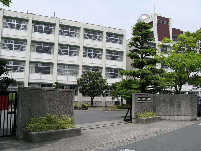 姫路南高校の外観