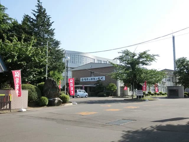 弘前実業高校の外観