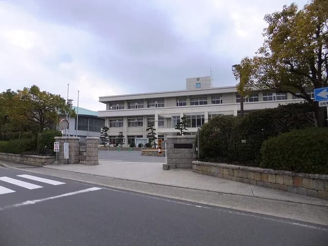 広島工業高校の外観