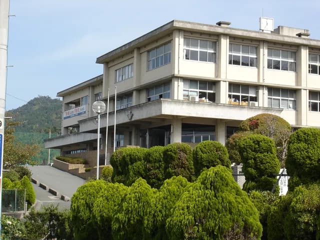 防府西高校の外観