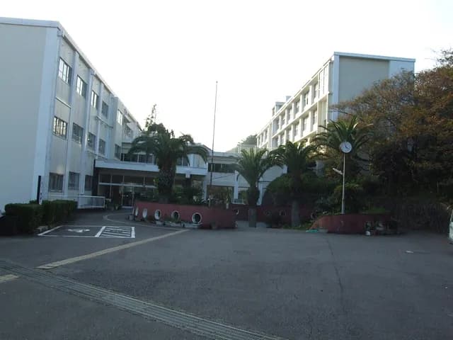稲取高校の外観