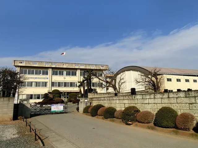板倉高校の外観