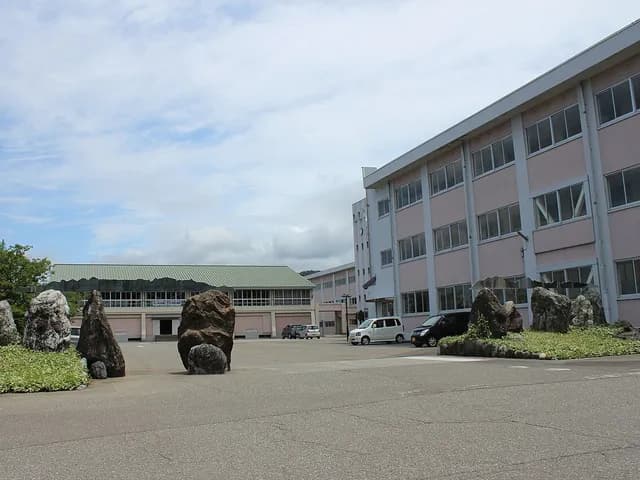 糸魚川高校の外観