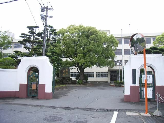 糸島高校の外観
