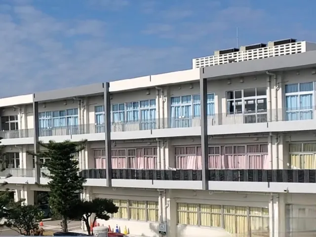 開邦高校の外観
