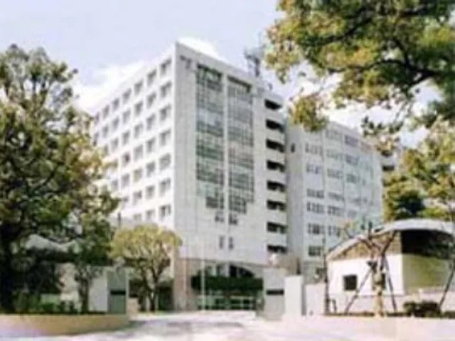 神奈川工業高校の外観