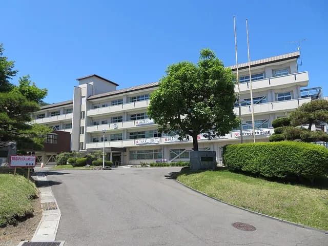 軽米高校の外観