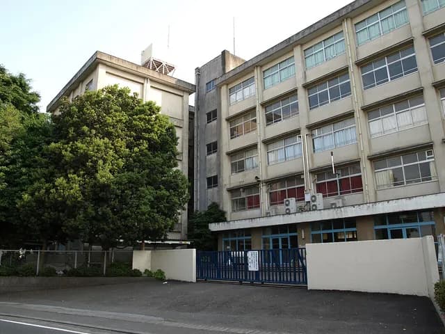川崎北高校の外観