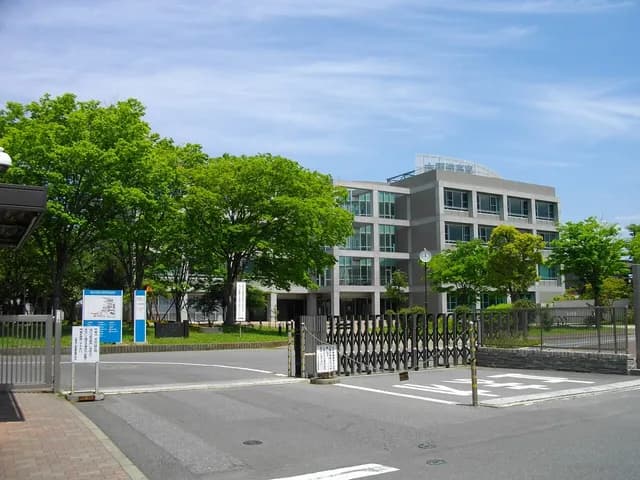 木更津工業高専の外観