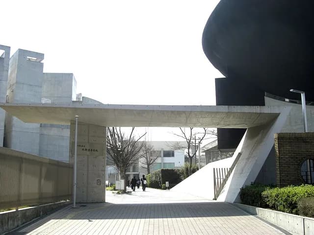 北野高校の外観