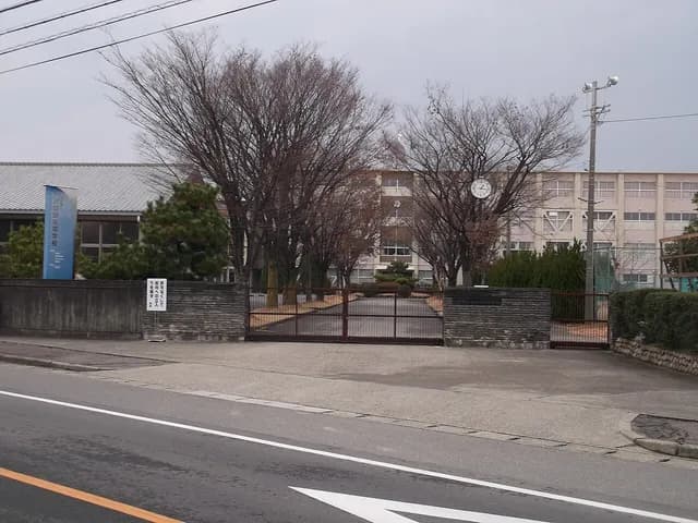 古知野高校の外観