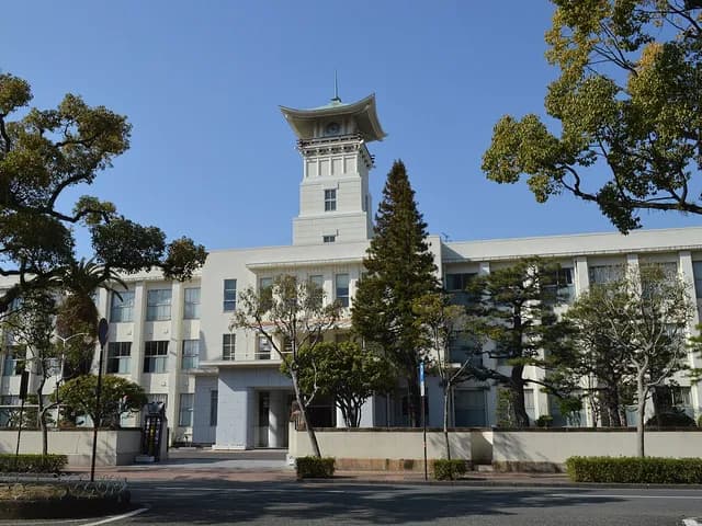 高知追手前高校の外観