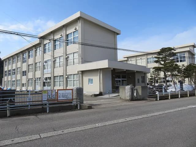 湖南高校の外観