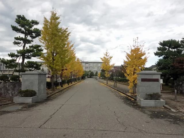 小杉高校の外観