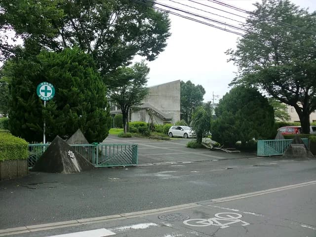 東稜高校の外観