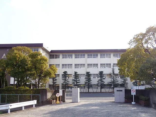 倉敷南高校の外観