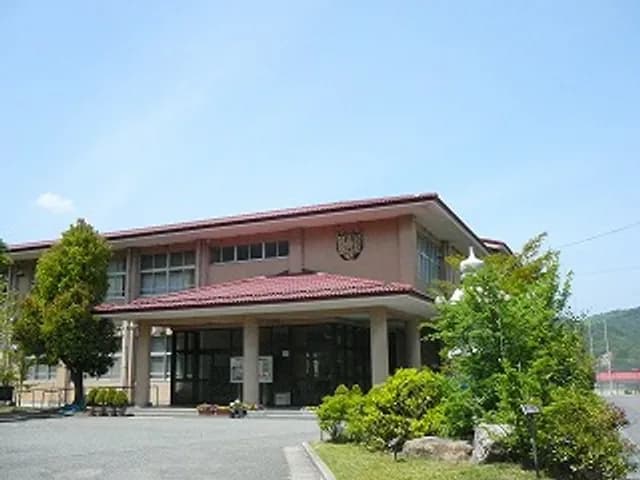 農芸高校の外観