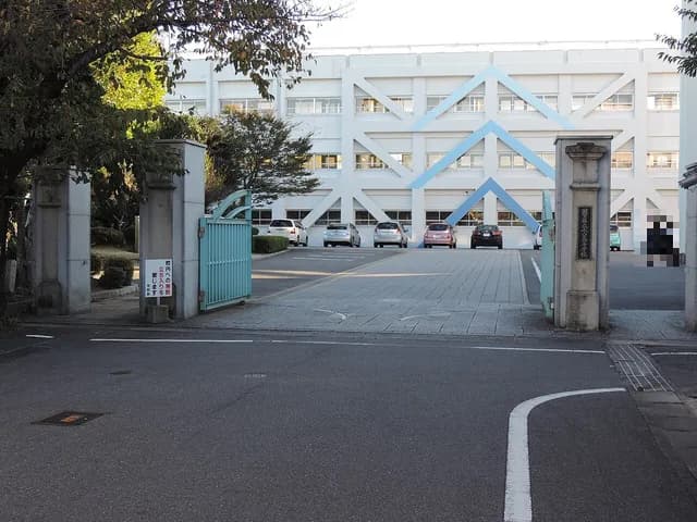 水口高校の外観
