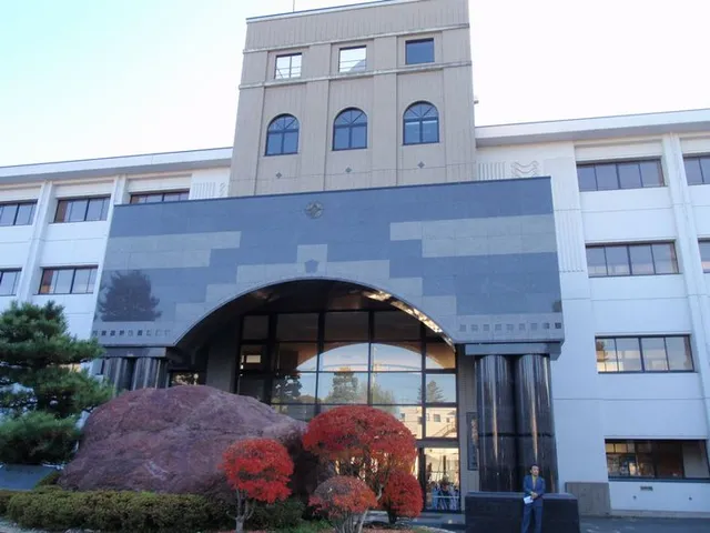 飯田高校の外観