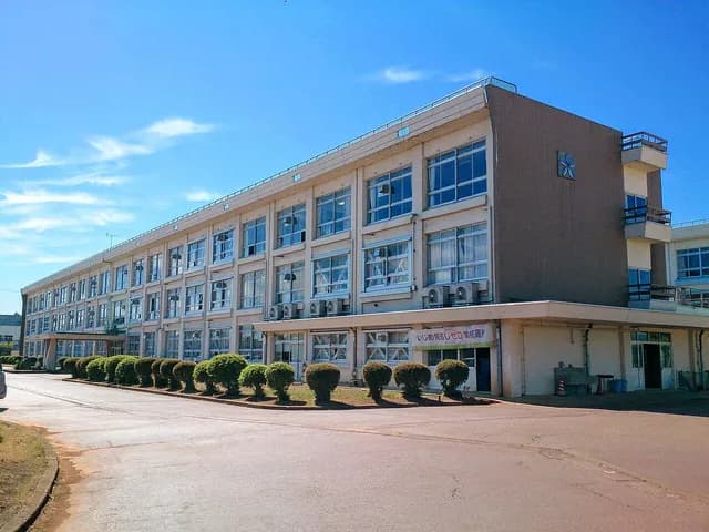 長岡大手高校の外観