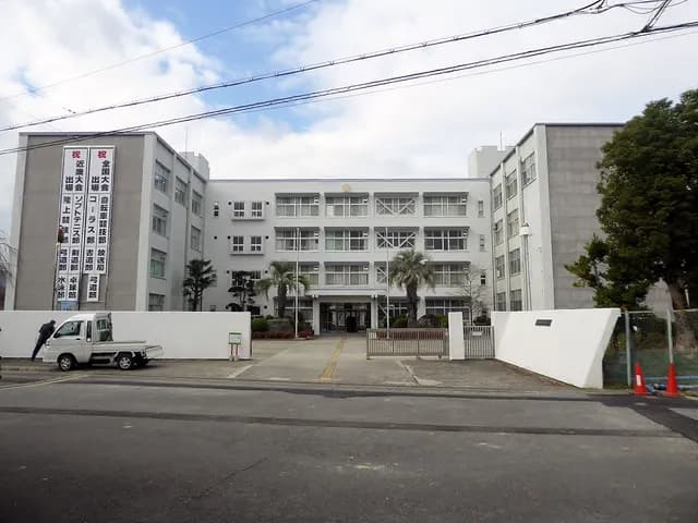 奈良北高校の外観