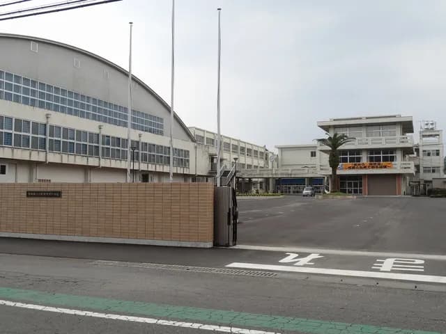 日南振徳高校の外観