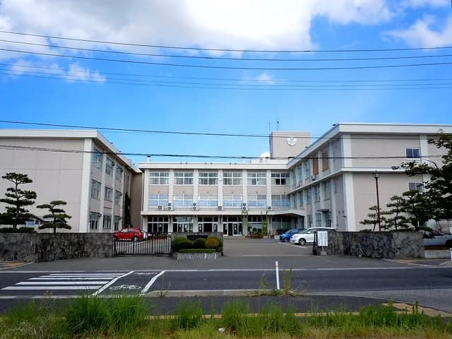 新潟向陽高校の外観