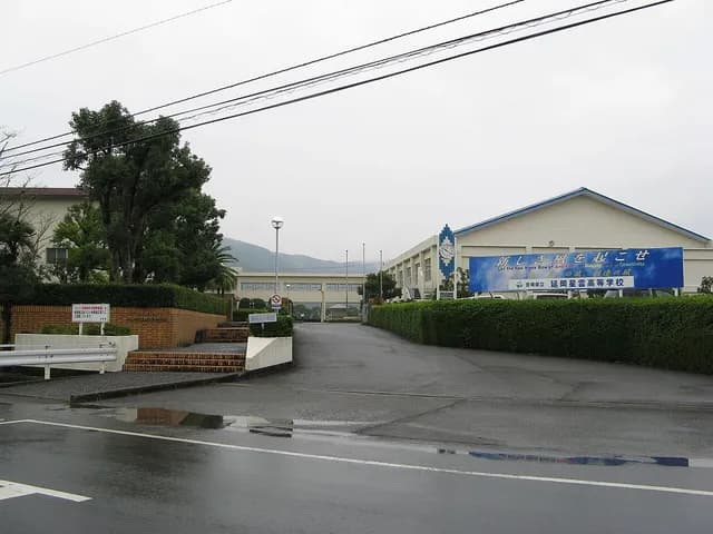 延岡星雲高校の外観