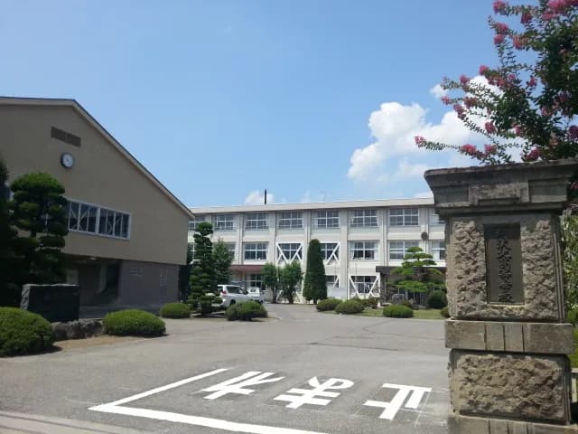 野沢北高校の外観