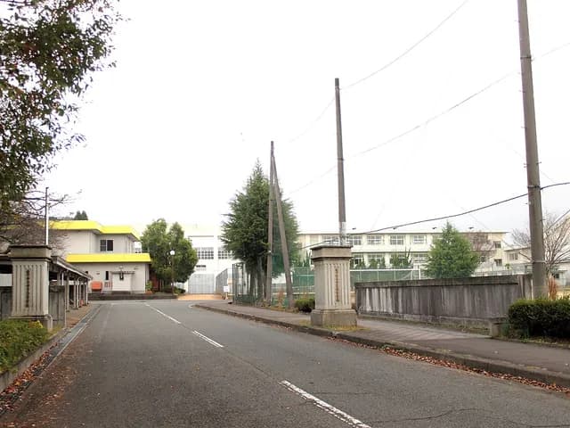 丹生高校の外観