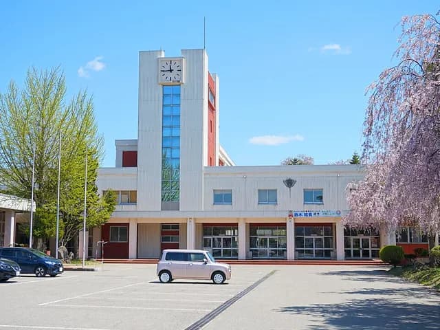 雄物川高校の外観