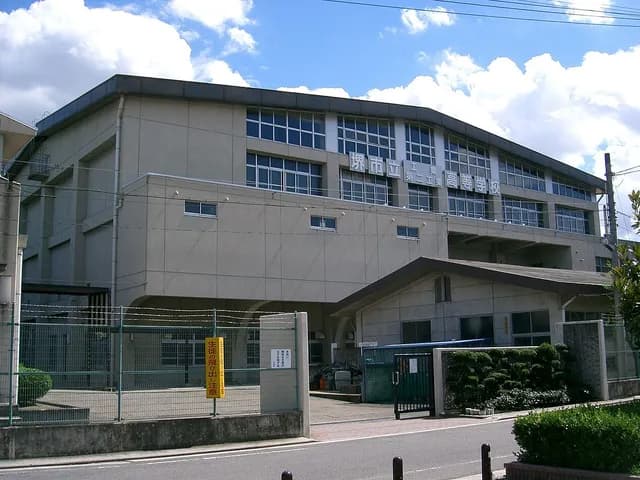 堺高校の外観