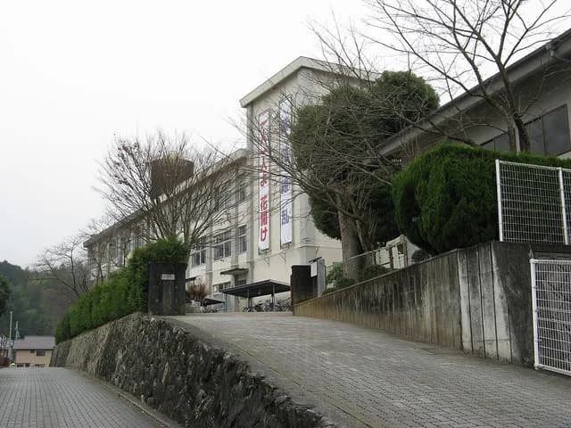 大洲高校肱川分校の外観