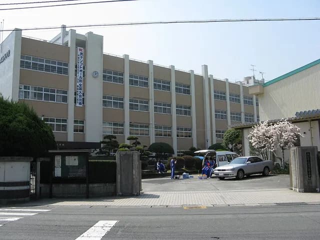 佐川高校の外観