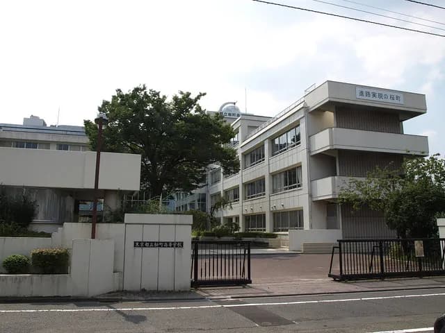 桜町高校の外観