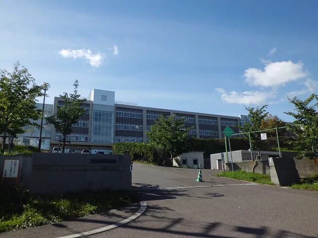 札幌旭丘高校の外観