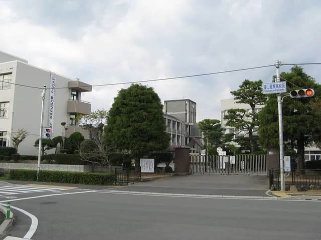 篠山産業高校の外観